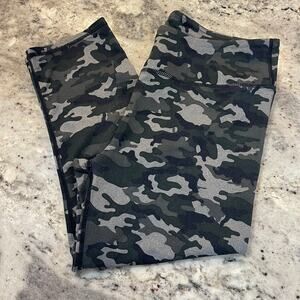Fabletics Camo Leggings Large